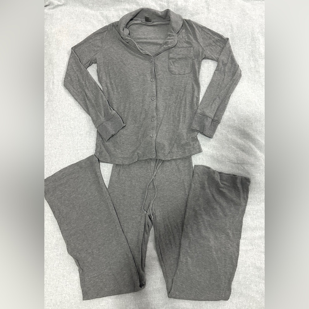 SKIMS FULL PAJAMA SET NEVER WORN GREY WIDE LEG LONG SLEEVE SLEEP SET RIBBED - Picture 2 of 13